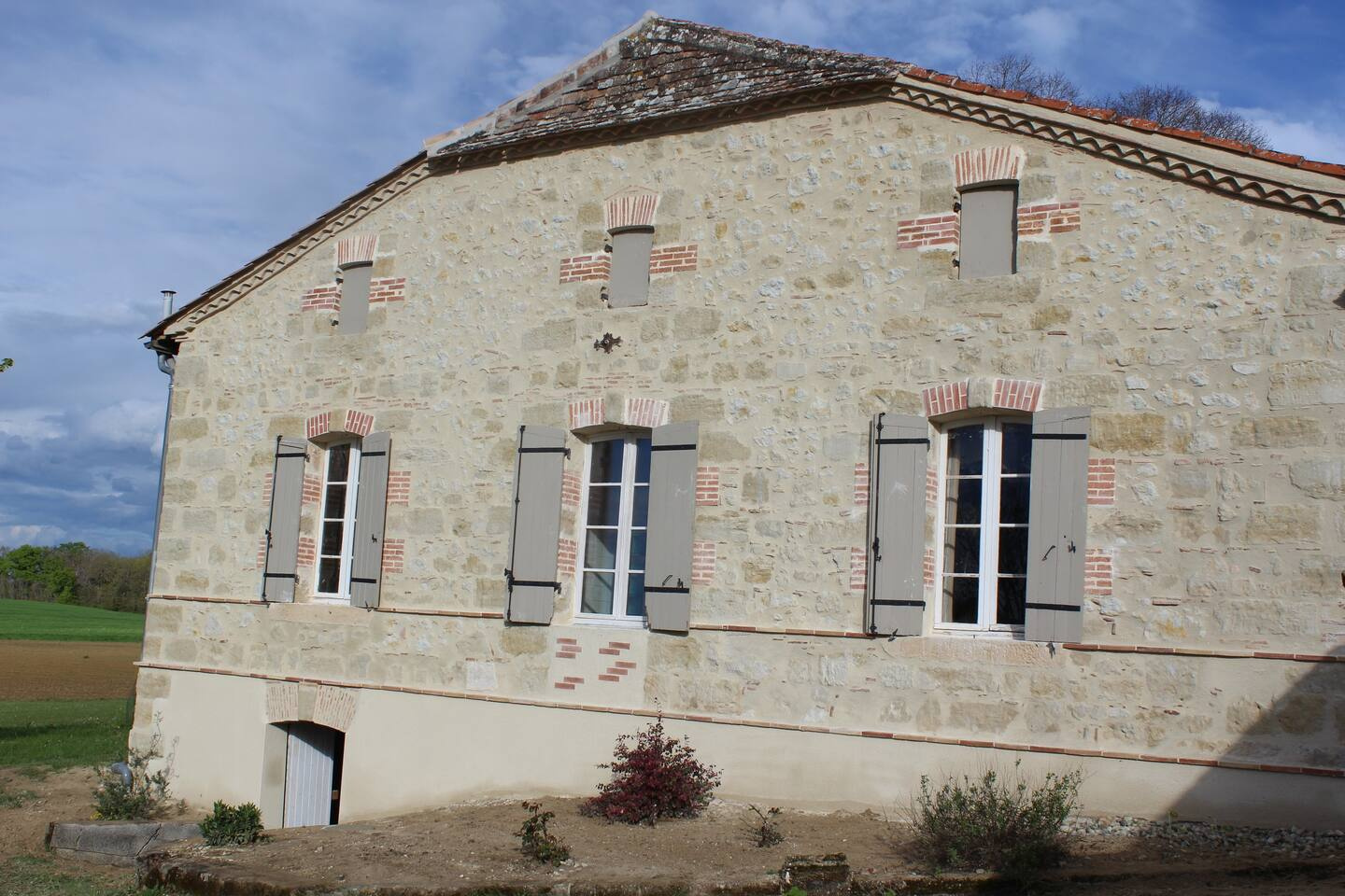 Maison 5 pièces - 165m² - PUYMICLAN