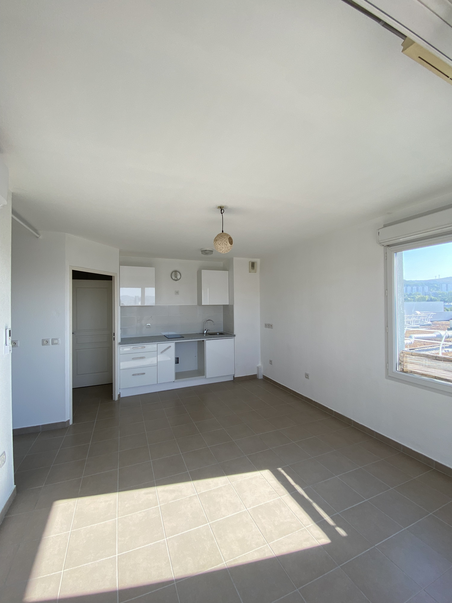 Appartement 2 pièces - 35m² - MARSEILLE  - 15ème