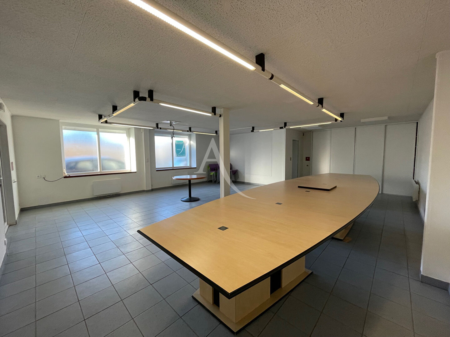 Local Professionnel  - 190m² - FONTENAY LE COMTE