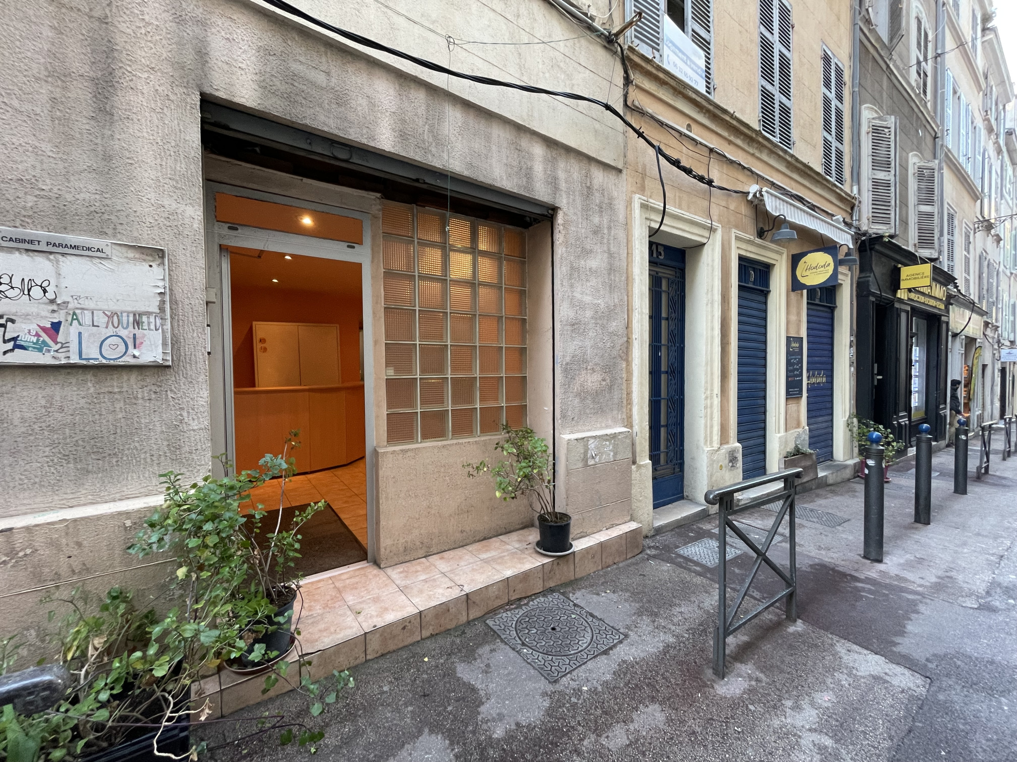 Local Professionnel  - 50m² - MARSEILLE  - 2ème