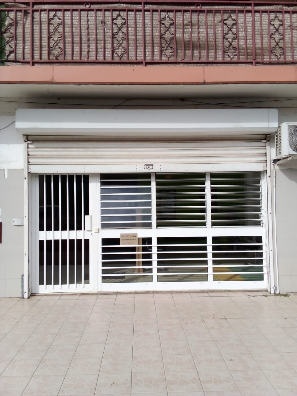 Local Professionnel  - 90m² - CAYENNE