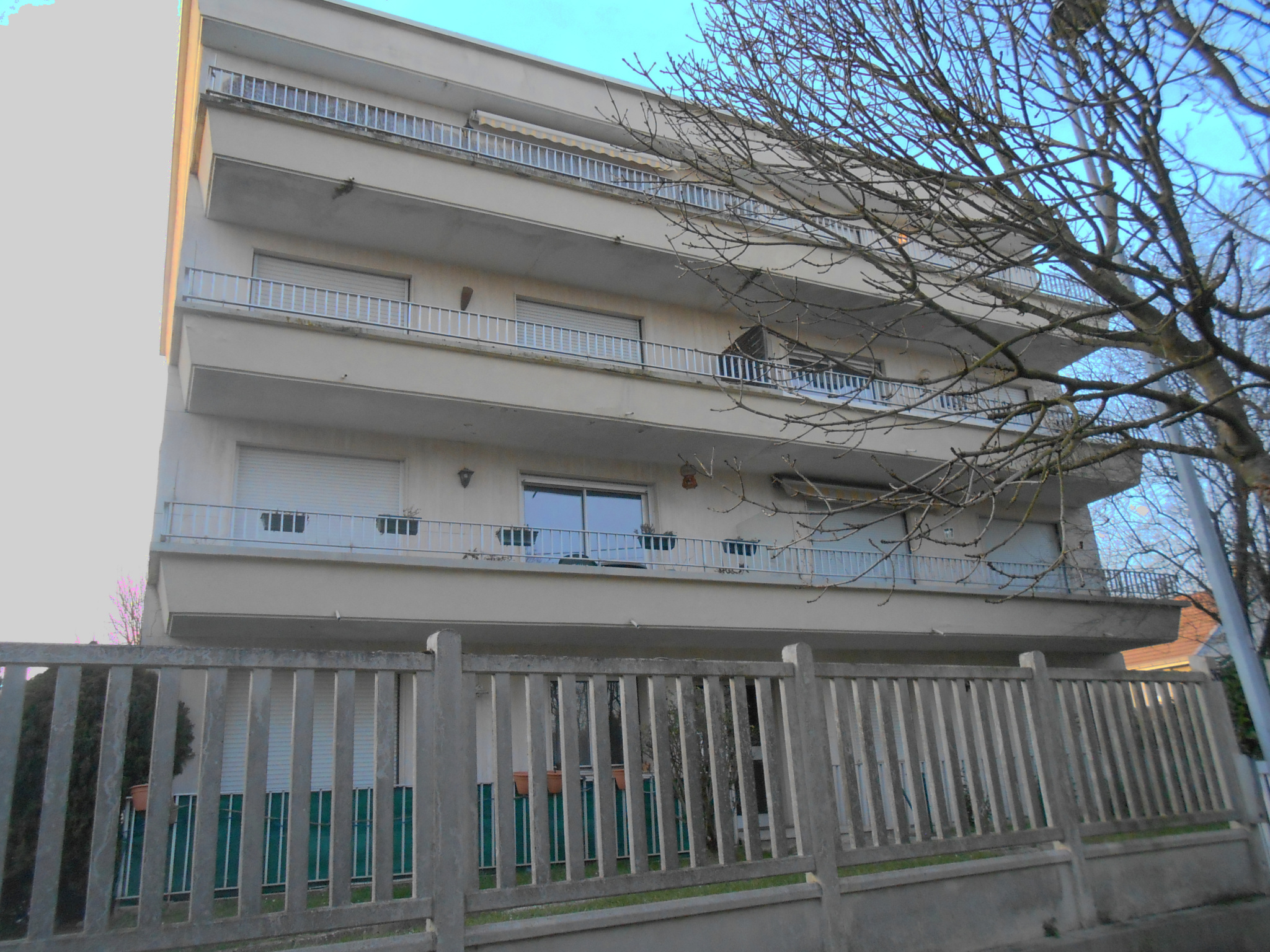 Appartement 3 pièces - 65m² - CHENNEVIERES SUR MARNE