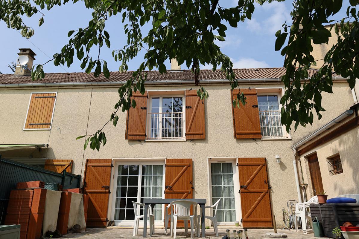 Maison 5 pièces - 90m² - JOUY LA FONTAINE