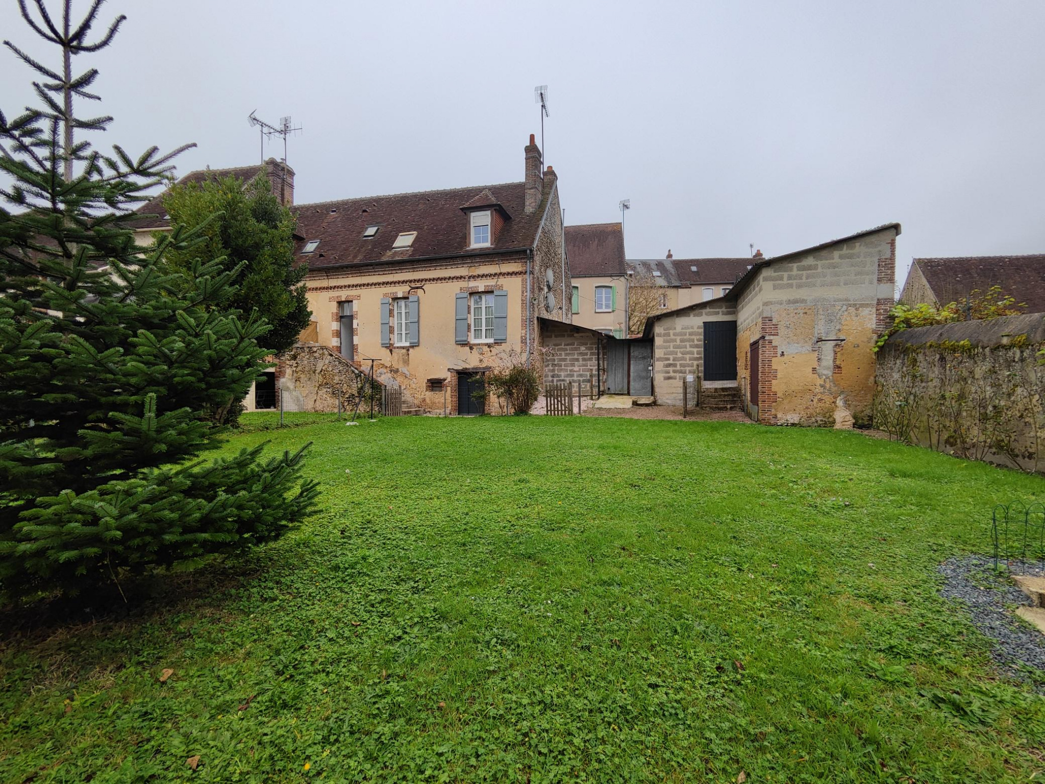 Maison 4 pièces - 84m² - LONGNY LES VILLAGES