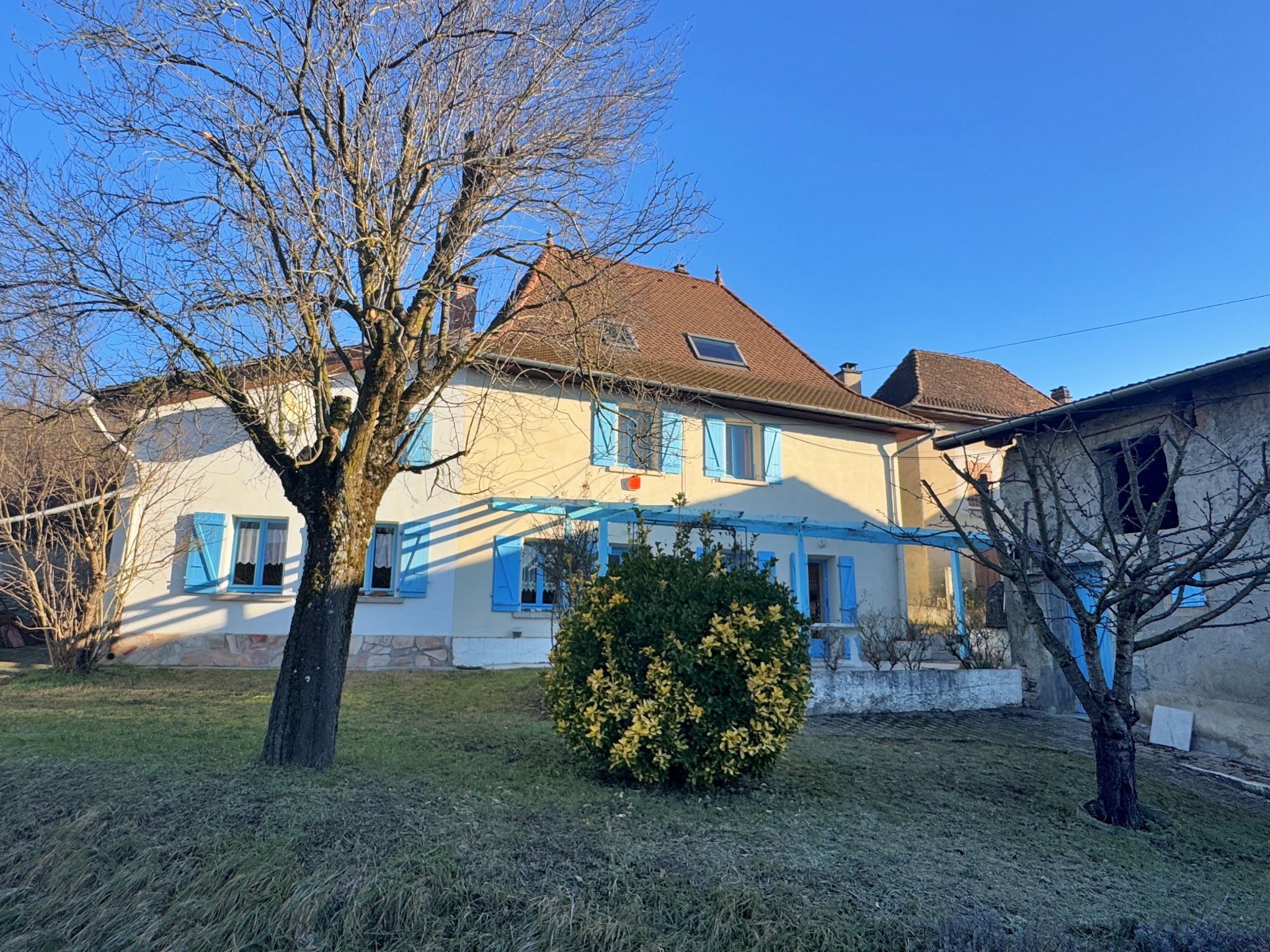 Maison 6 pièces - 150m² - CESSIEU