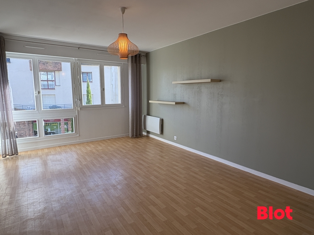 Appartement 2 pièces - 37m² - LE RHEU