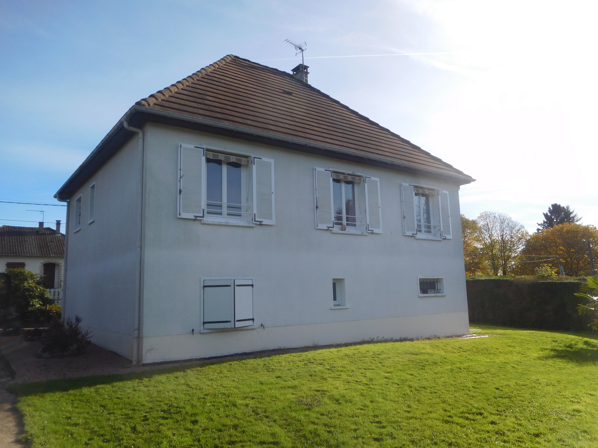 Maison 4 pièces - 107m² - ST YRIEIX LA PERCHE