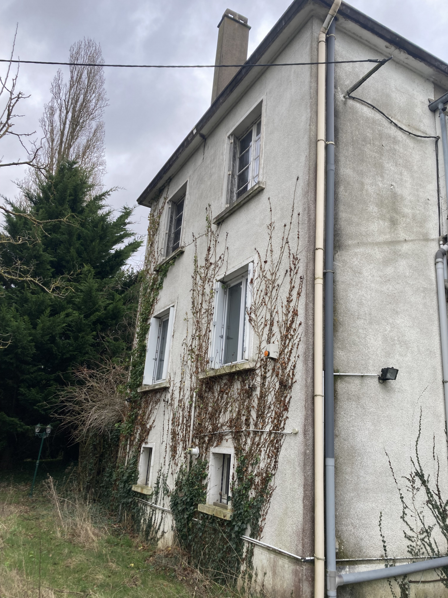 Maison 6 pièces - 230m² - ST MATHURIN SUR LOIRE