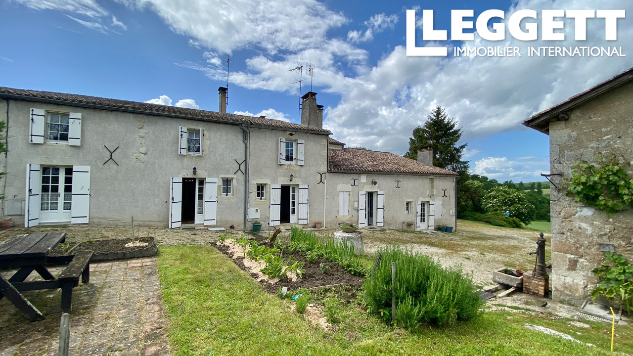 Maison 14 pièces - 370m² - MONTAZEAU