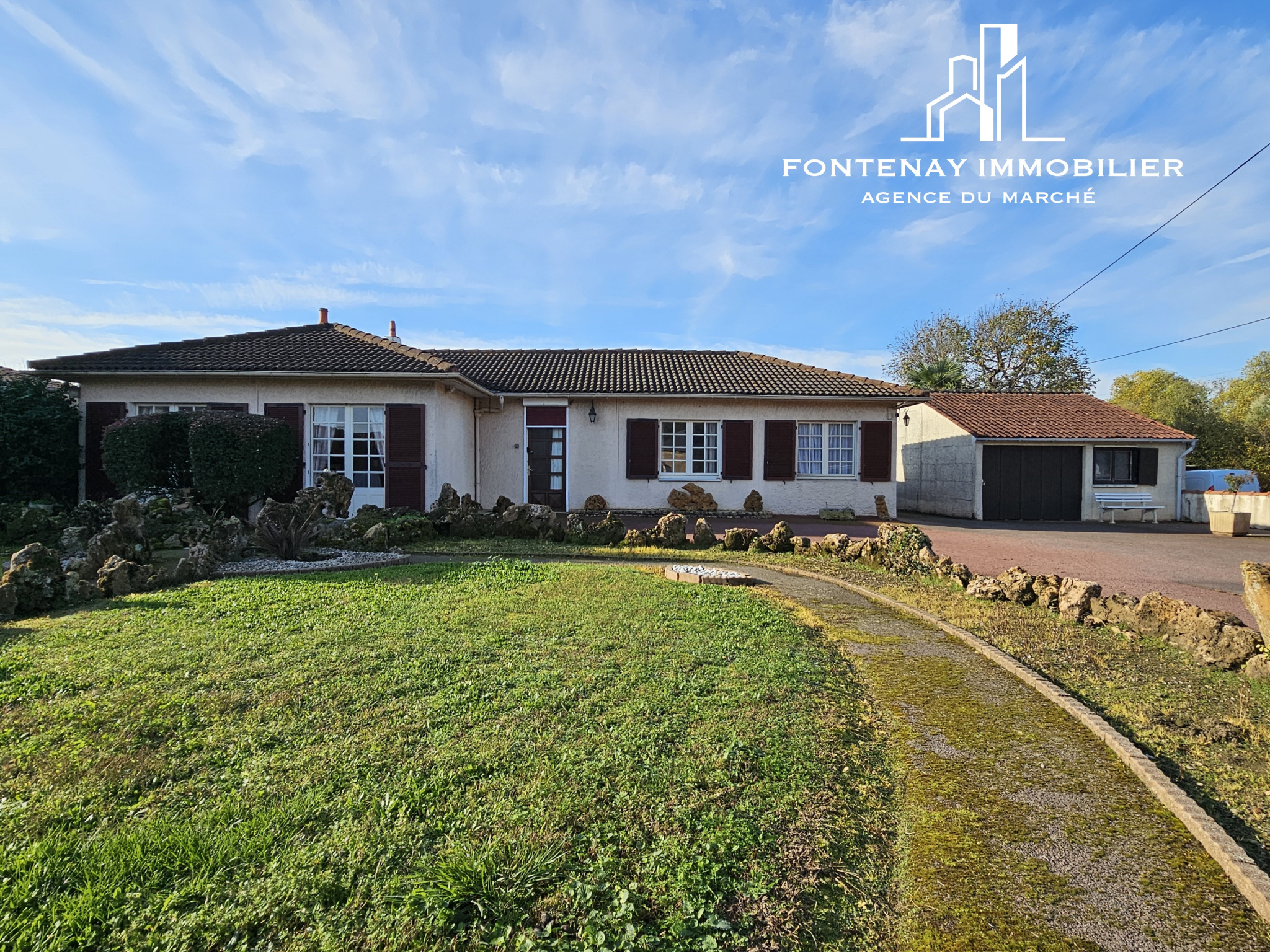 Maison 5 pièces - 118m² - FONTENAY LE COMTE