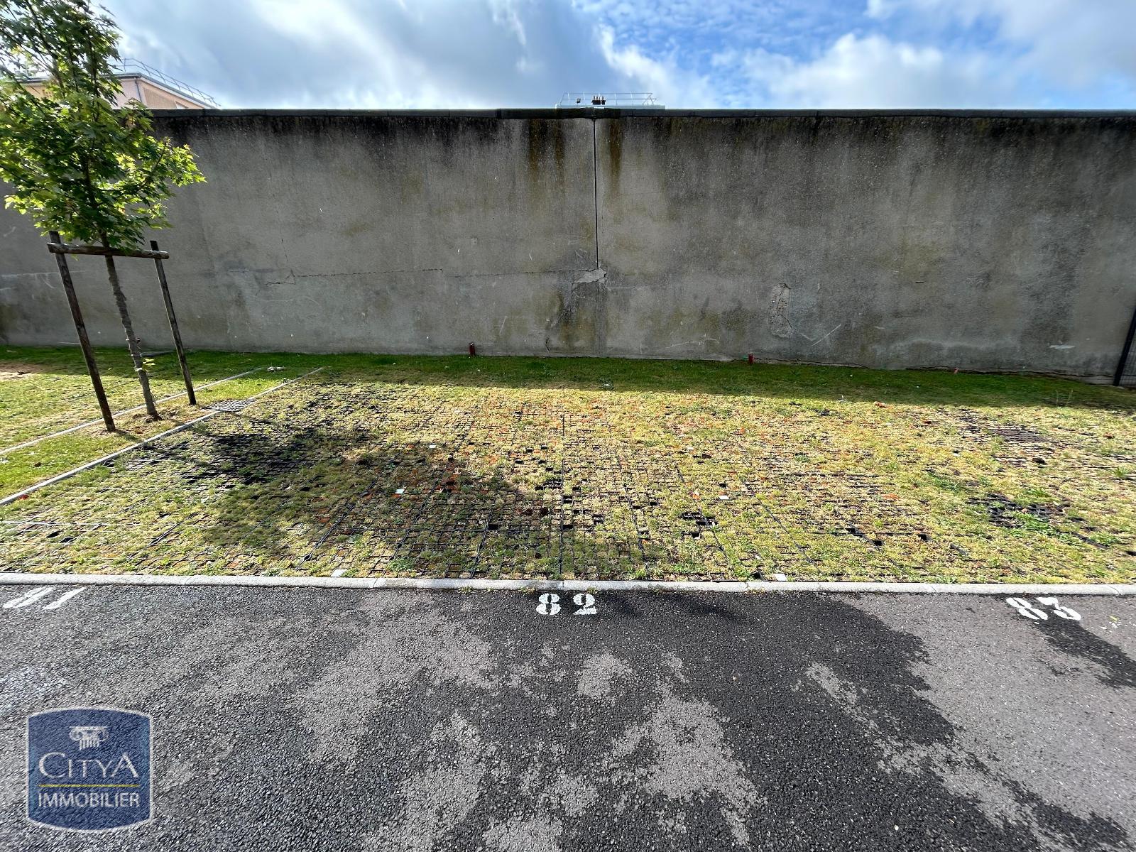 Location Parking PLAISIR 78370 - Vue 2