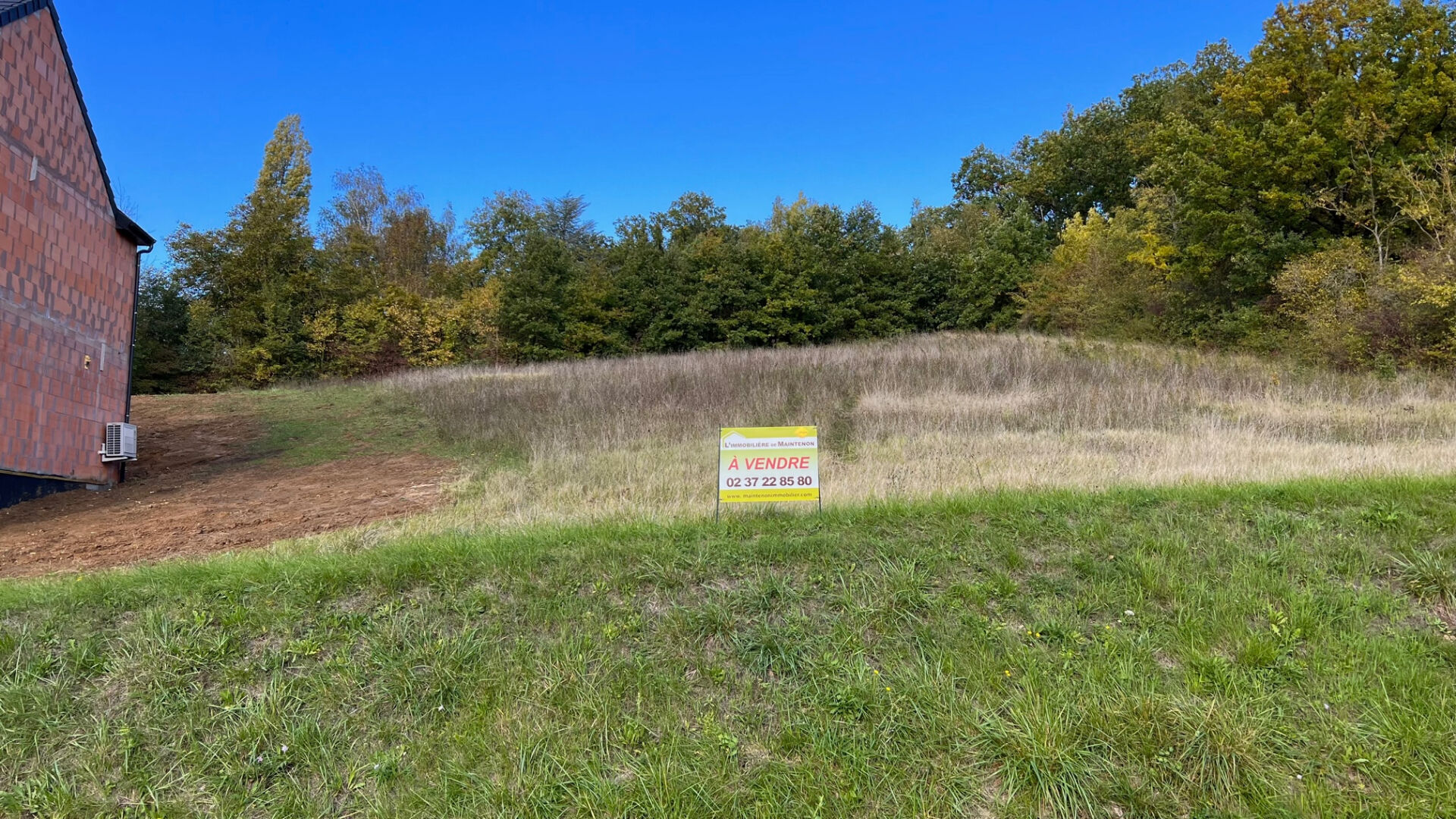 Terrain  1 207m² 