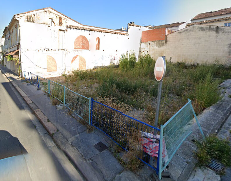 Terrain  328m² 