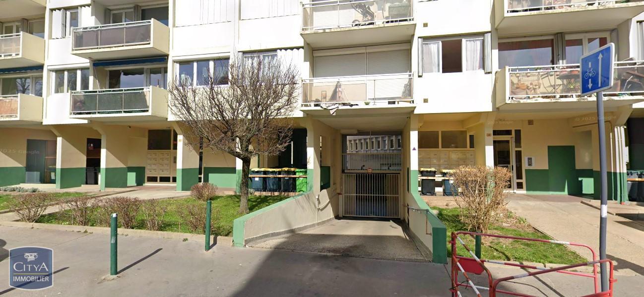 Location Parking ST ETIENNE 42100 - Vue 2