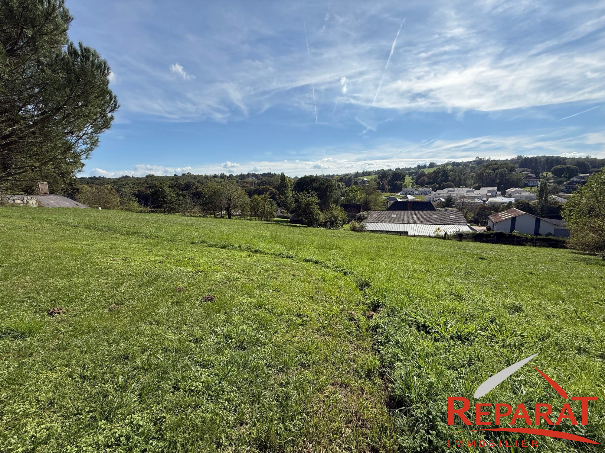 Terrain  1 880m² USSAC 19270 USSAC