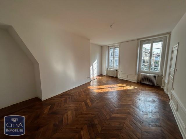 Appartement 4 pièces 108 m² · à Clermont Ferrand · 108 m² · 960 €/mois