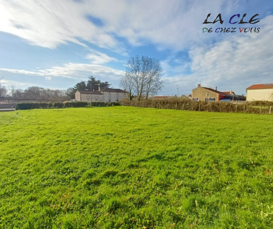 Terrain  878m² ST HILAIRE DES LOGES 85240 ST HILAIRE DES LOGES