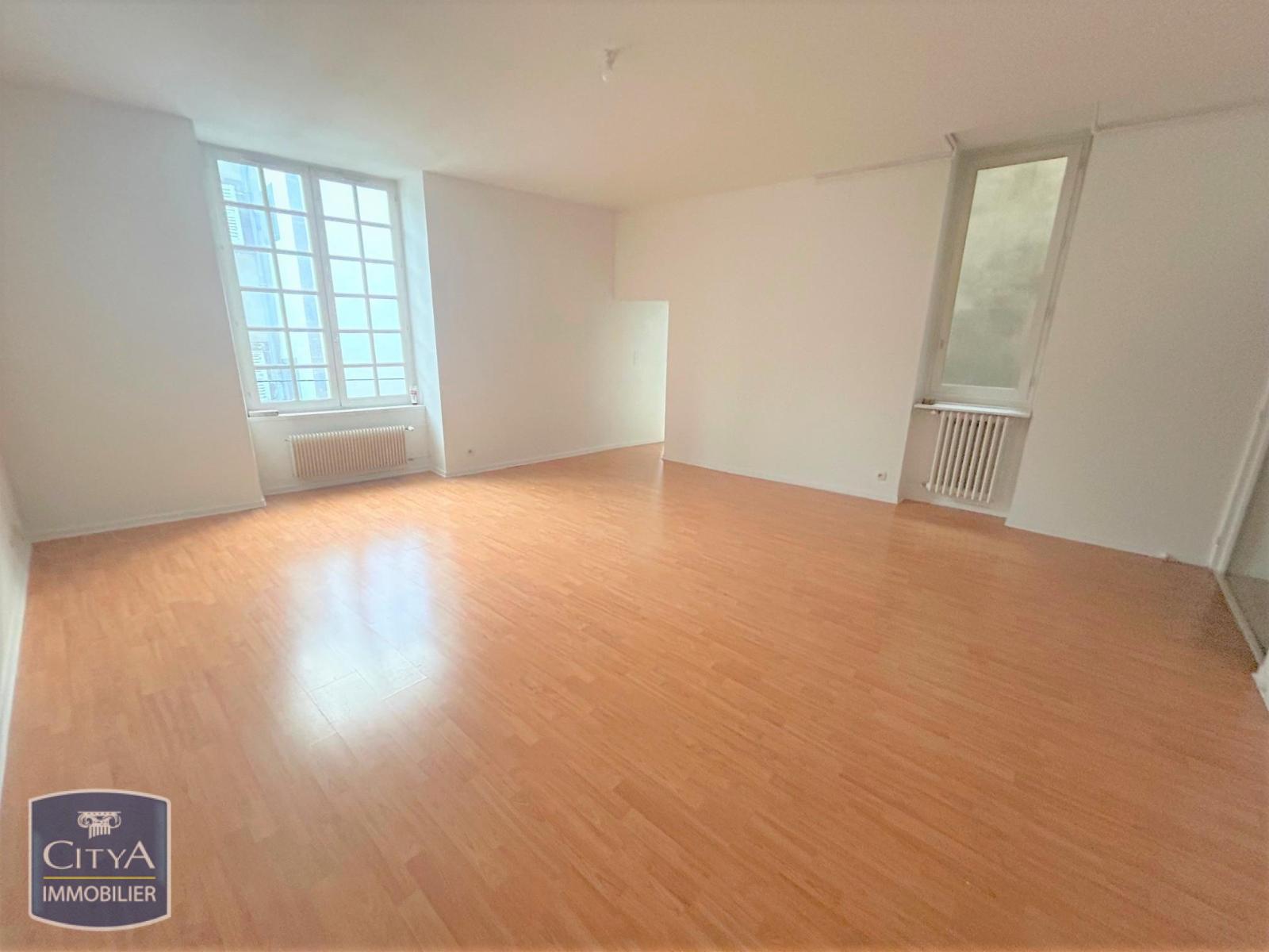 Appartement 4 pièces 95 m² · à Clermont Ferrand · 95 m² · 760 €/mois