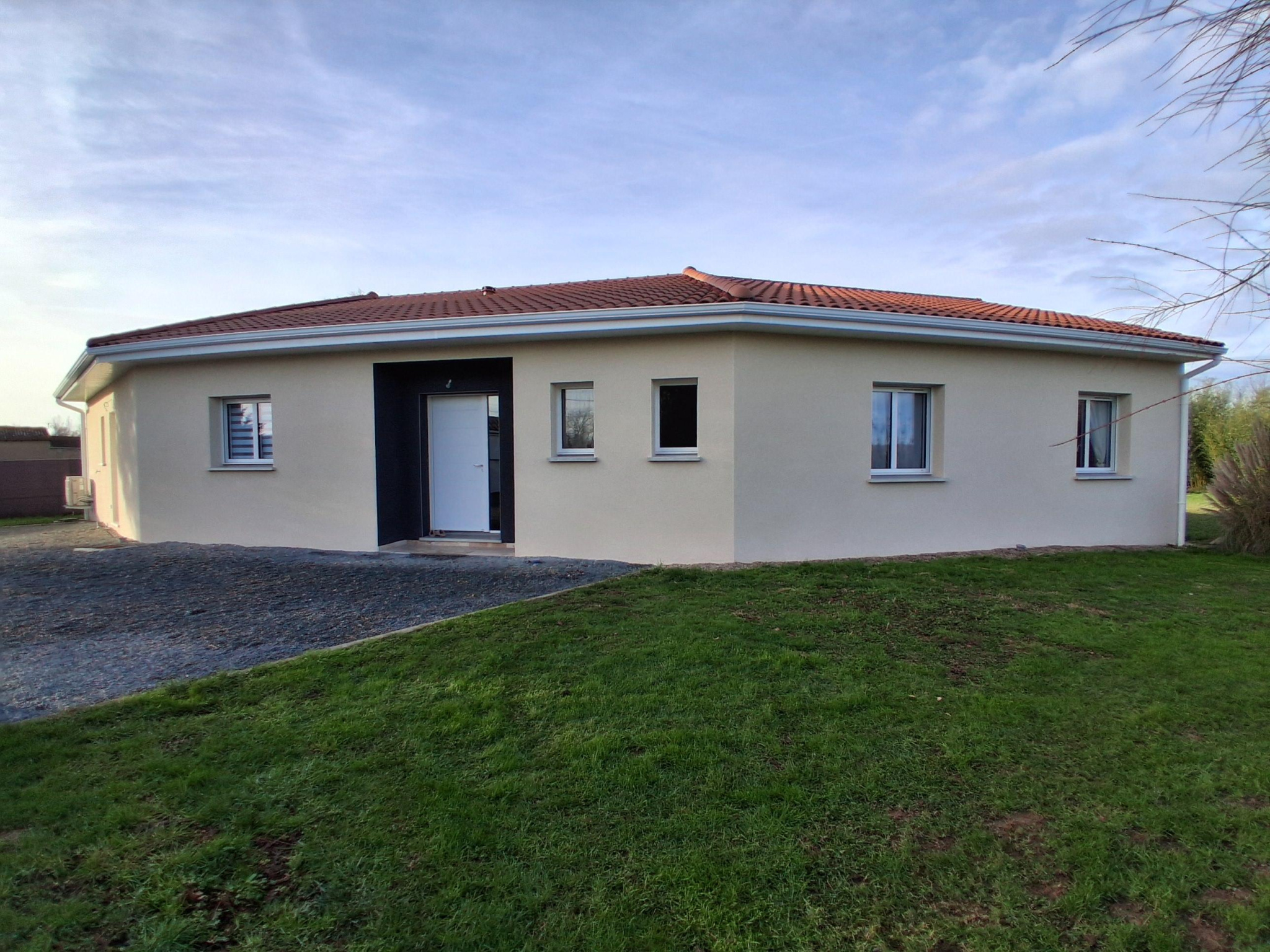Maison 6 pièces 151 m² · à Chenay-le-Châtel · 151 m² · 350 000 €
