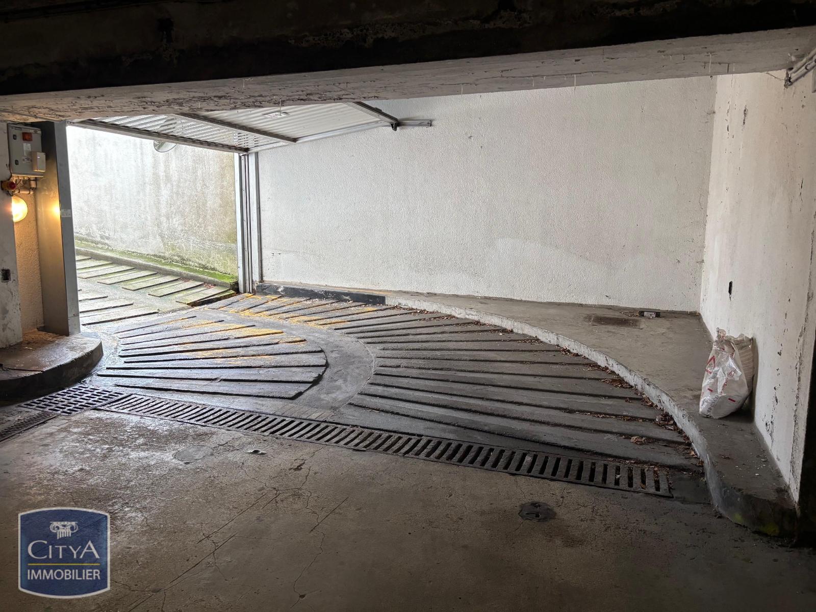 Location Parking VALENCIENNES 59300 - Vue 2
