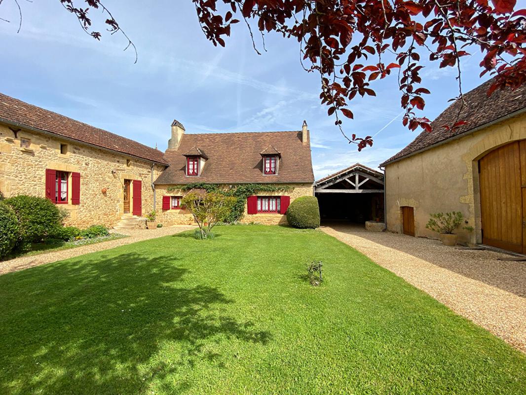 Maison 9 pièces 245 m² · à Saint-Avit-Rivière · 245 m² · 545 000 €