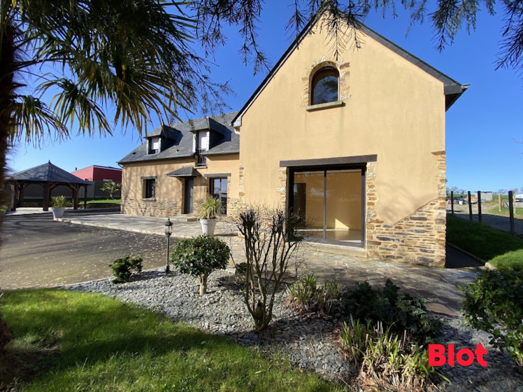 Maison 7 pièces 160 m² · à Châteaugiron · 160 m² · 409 500 €