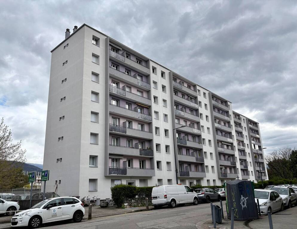 Appartement – GRENOBLE ISERE AUVERGNE-RHÔNE-ALPES - Vue 4