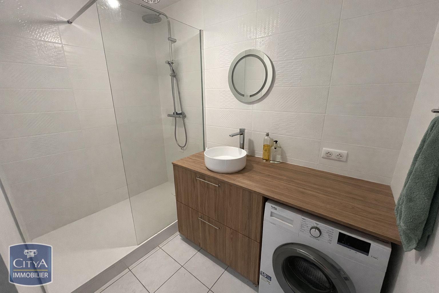 Location Appartement 1 pièce 16m² LA ROCHE SUR YON 85000 - View 5