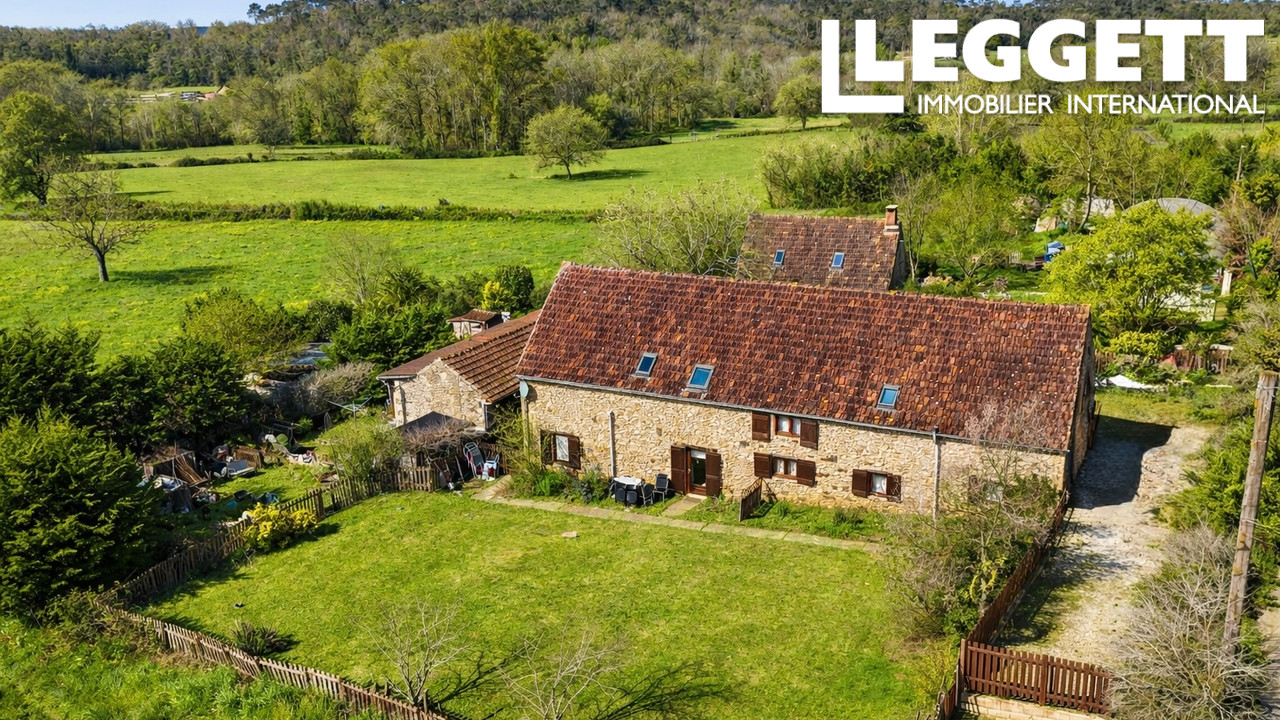 Maison 14 pièces 320 m² · à Fajoles · 320 m² · 283 550 €