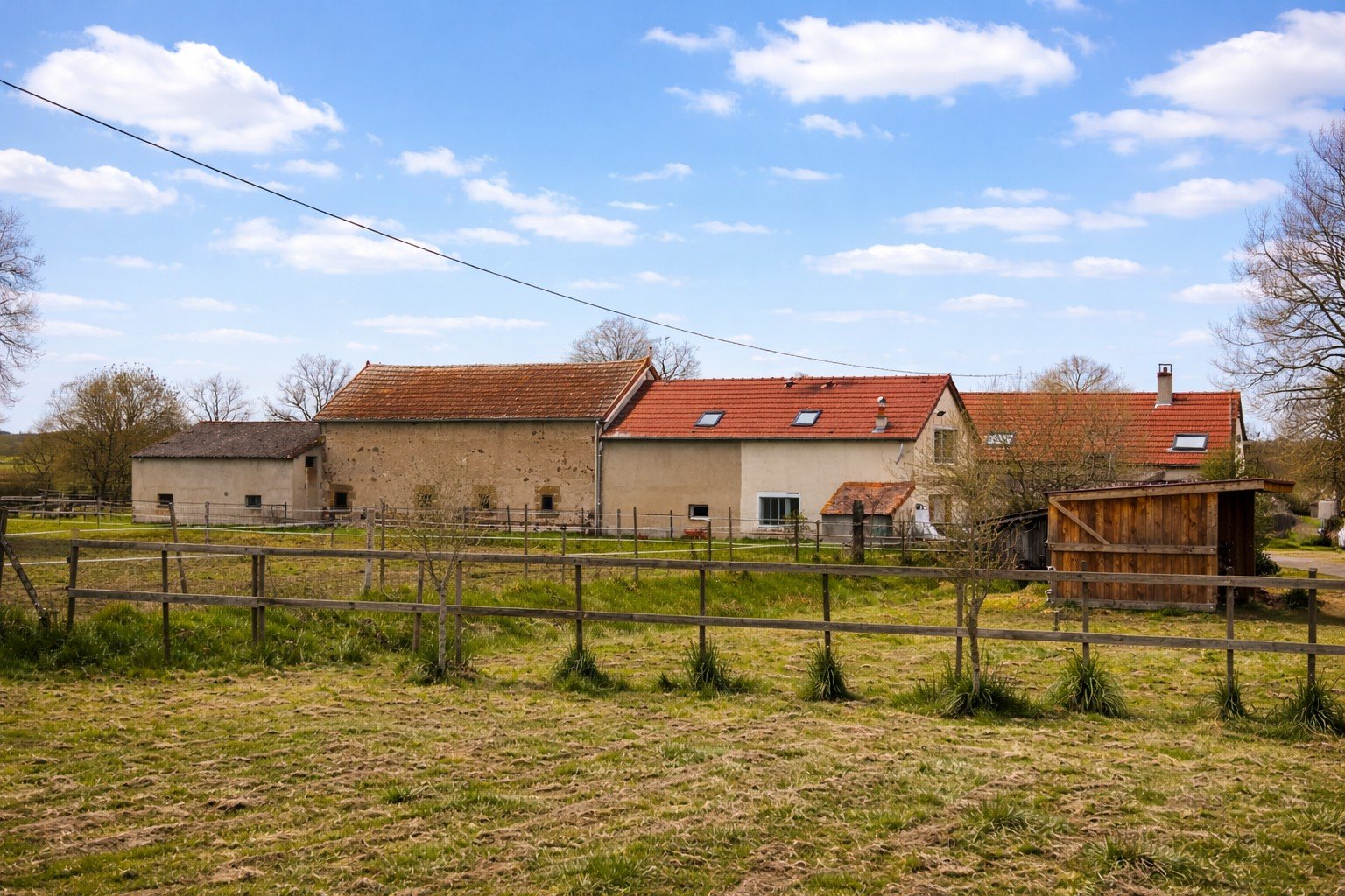 Maison 11 pièces 328 m² · à Sauvagny · 328 m² · 495 000 €