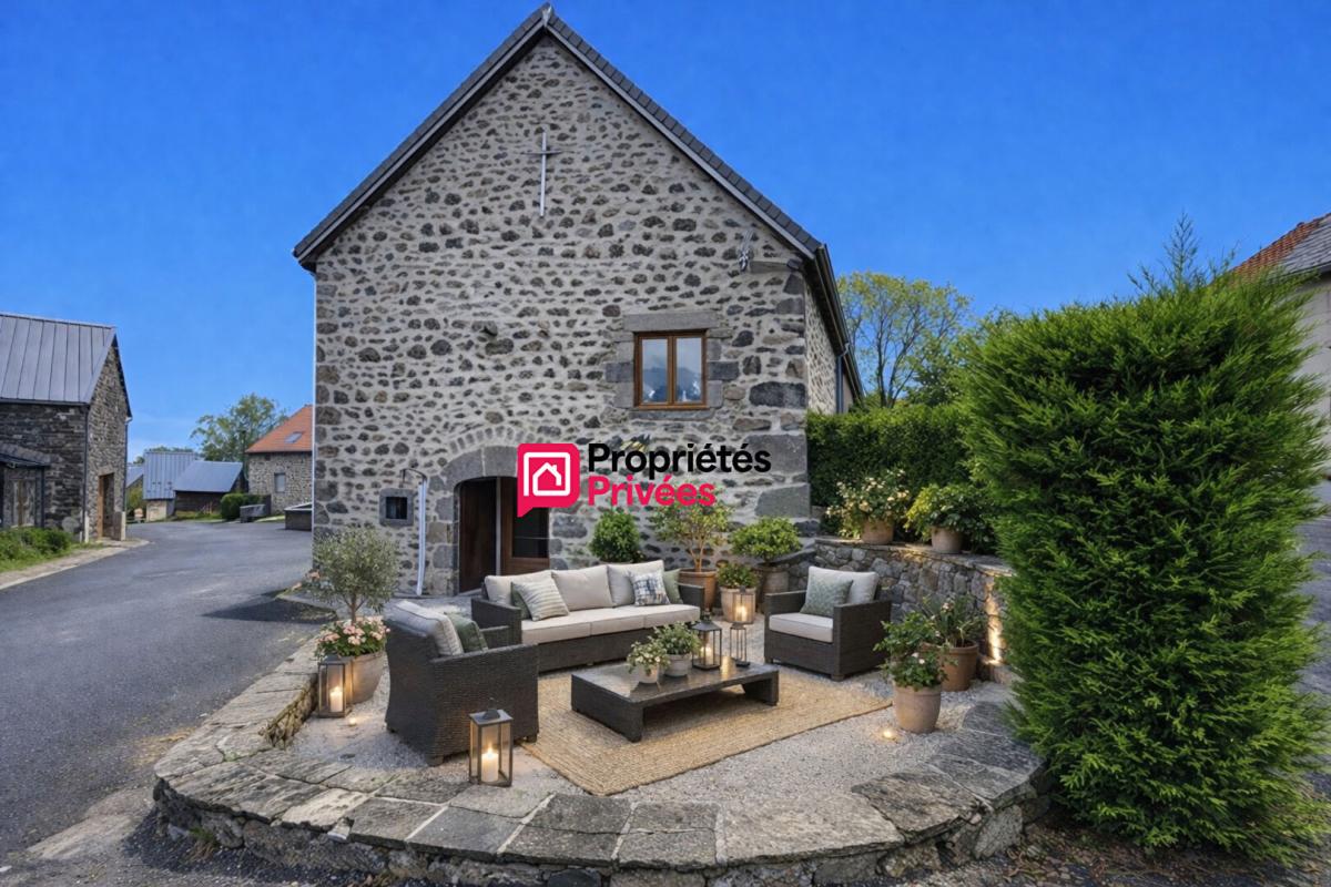 Maison 6 pièces 300 m² · à Ceyssat · 300 m² · 265 000 €