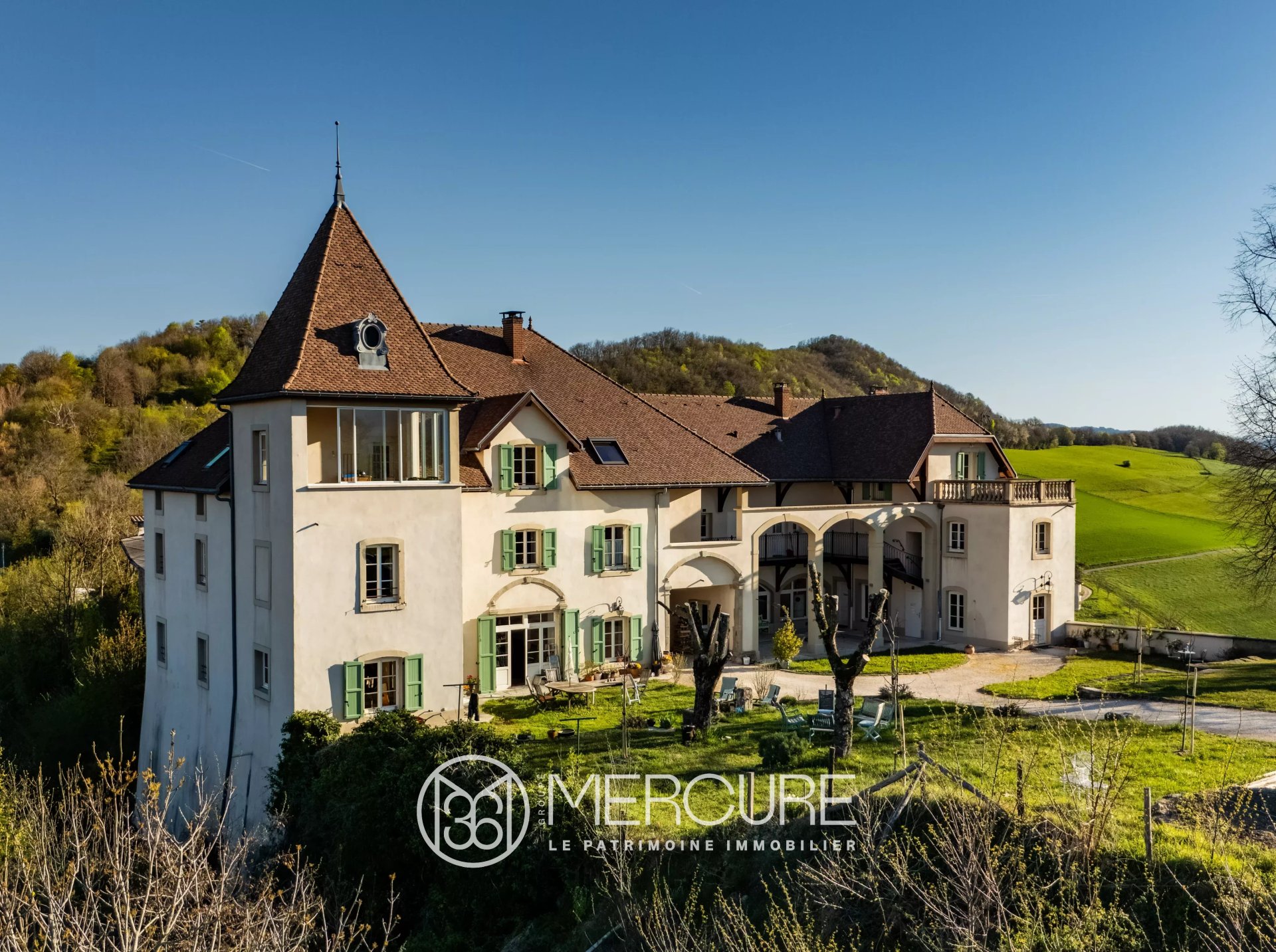 Maison 40 pièces 950 m² · à Murinais · 950 m² · 1 950 000 €