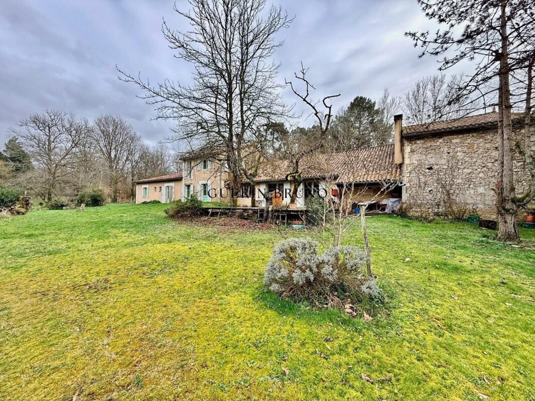 Maison 5 pièces 280 m² · à Saint-Étienne-de-Puycorbier · 280 m² · 424 256 €