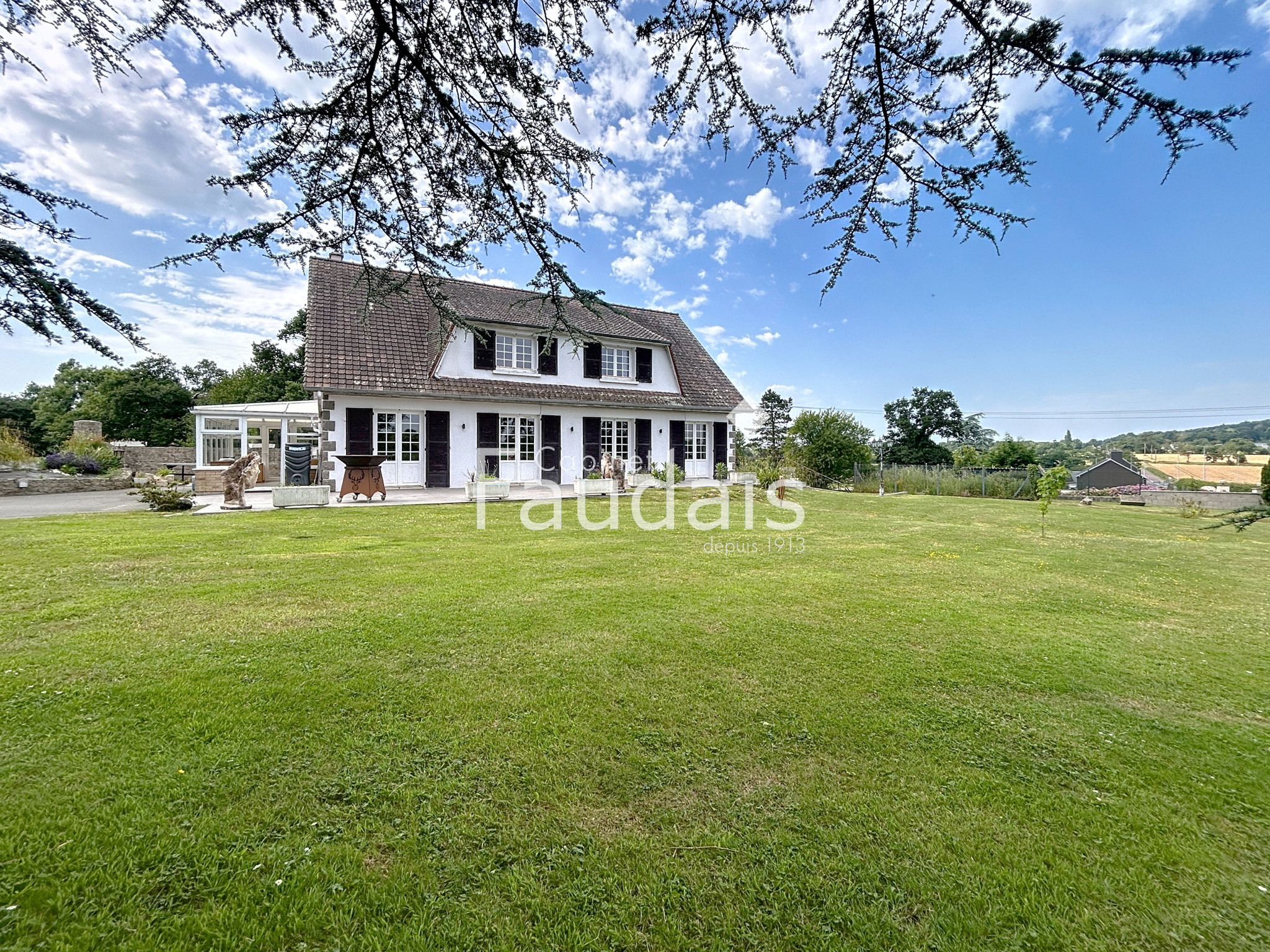 Maison 10 pièces 233 m² · à Neufmesnil · 233 m² · 285 500 €