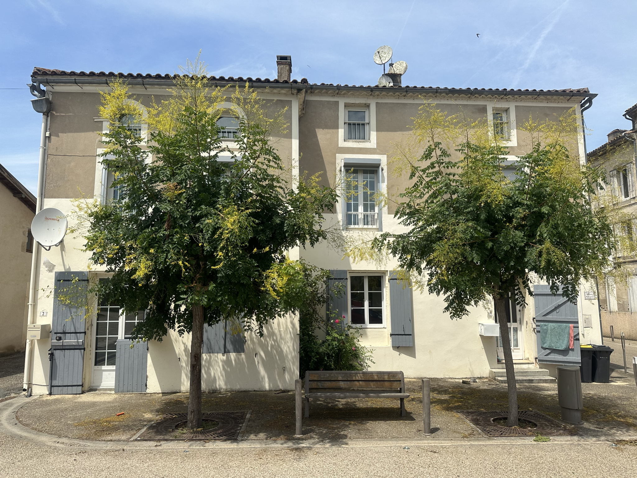 Maison 8 pièces 140 m² · à Caumont-sur-Garonne · 140 m² · 163 500 €