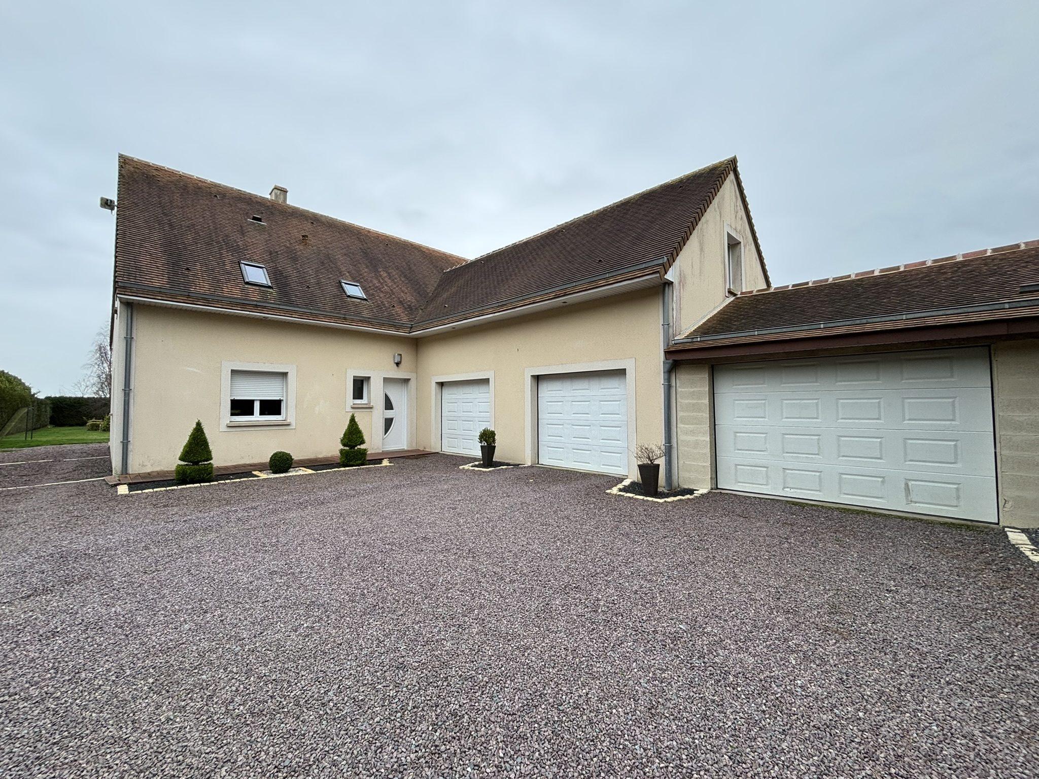 Maison 8 pièces 186 m² · à Cottun · 186 m² · 561 600 €