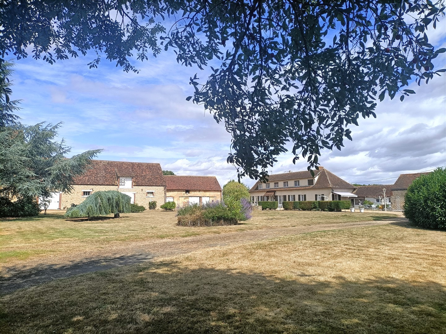 Maison 9 pièces 247 m² · à Crucey-Villages · 247 m² · 400 000 €
