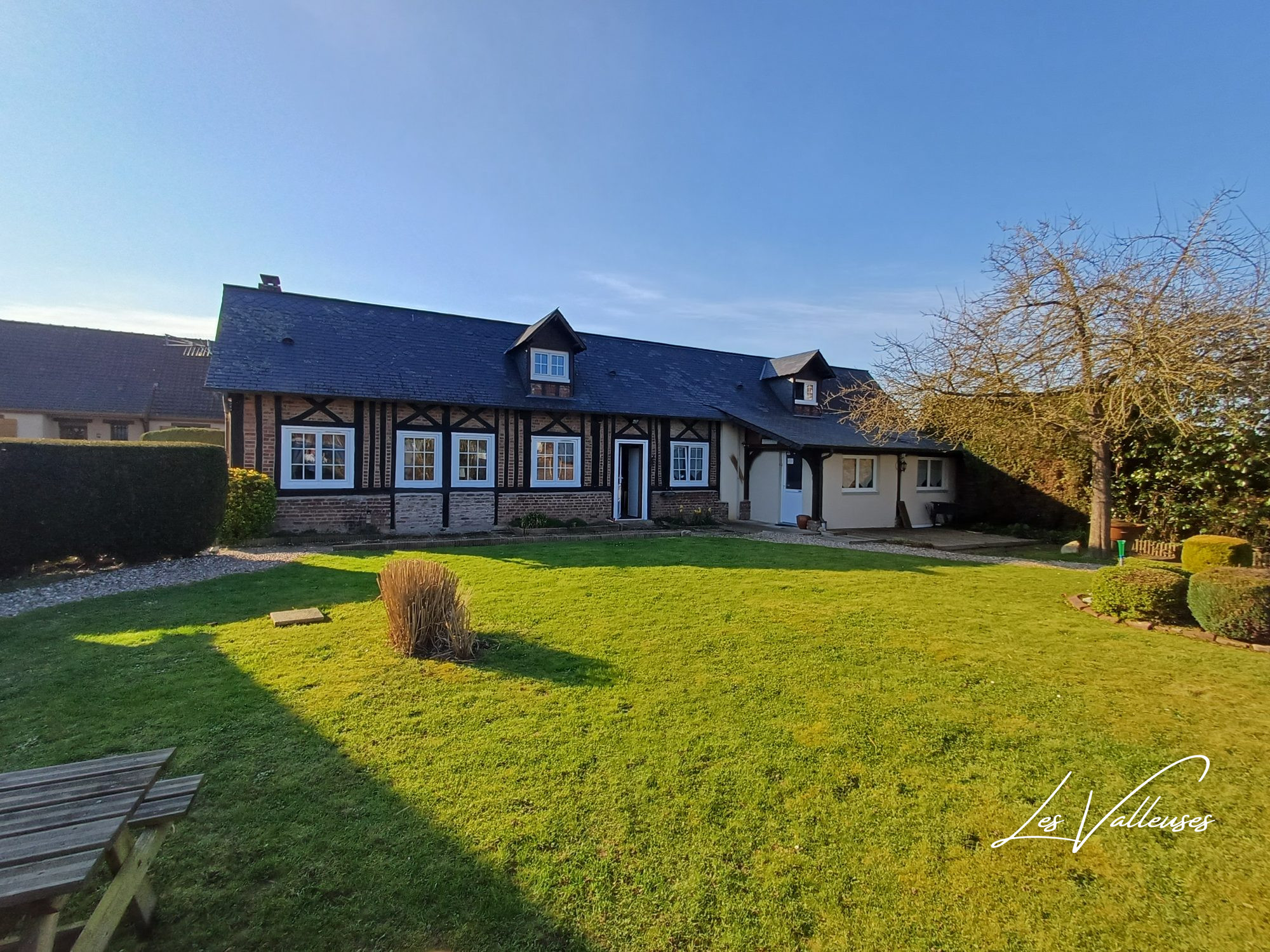 Maison 10 pièces 271 m² · à Gruchet St Simeon · 271 m² · 399 000 €