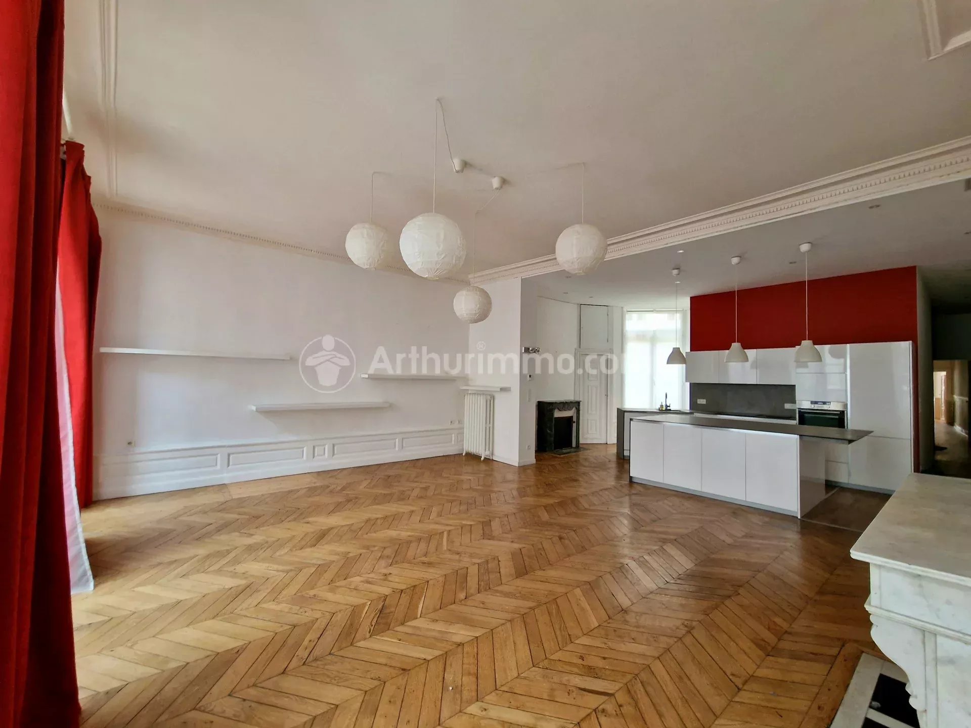 Appartement 4 pièces 131 m² · à Clermont Ferrand · 131 m² · 1 190 €/mois