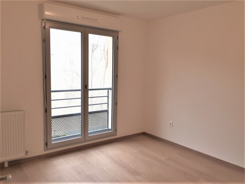 Appartement 3 pièces 59m² THORIGNY SUR MARNE 77400 photo 2