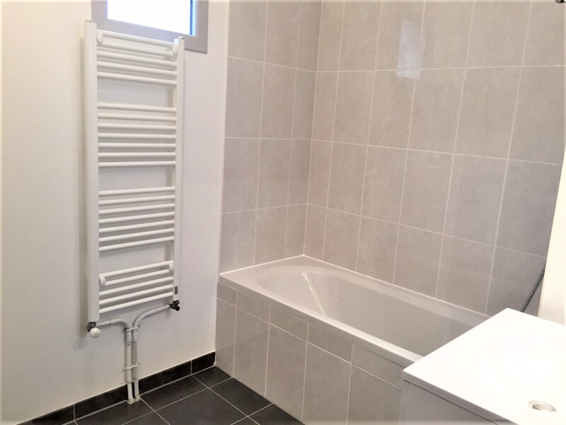 Appartement 3 pièces 59m² THORIGNY SUR MARNE 77400 photo 3