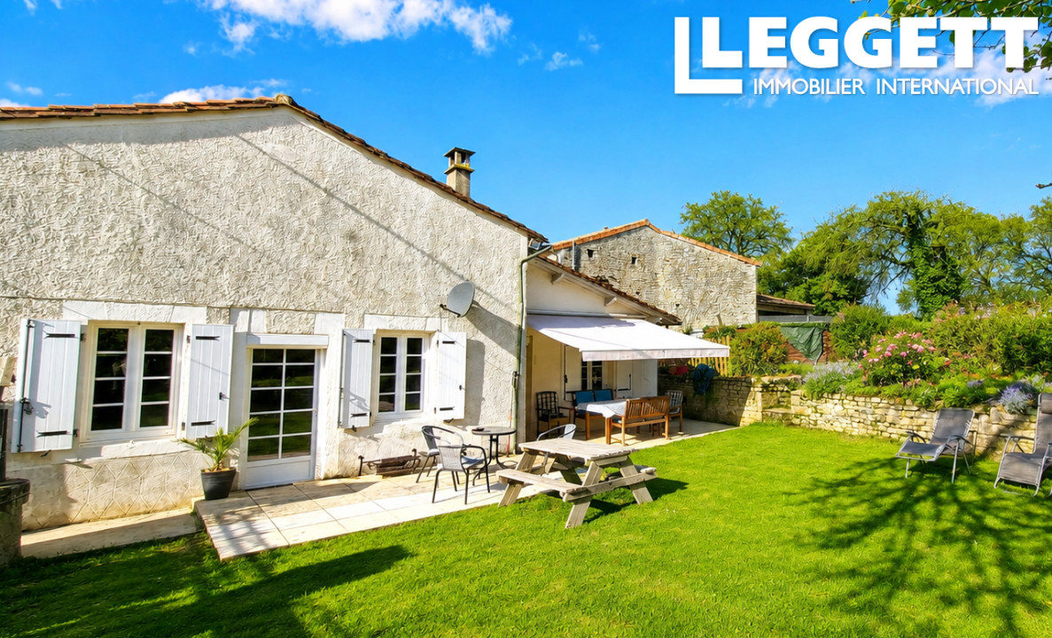 Maison 5 pièces 120 m² · à Luxé · 120 m² · 137 300 €