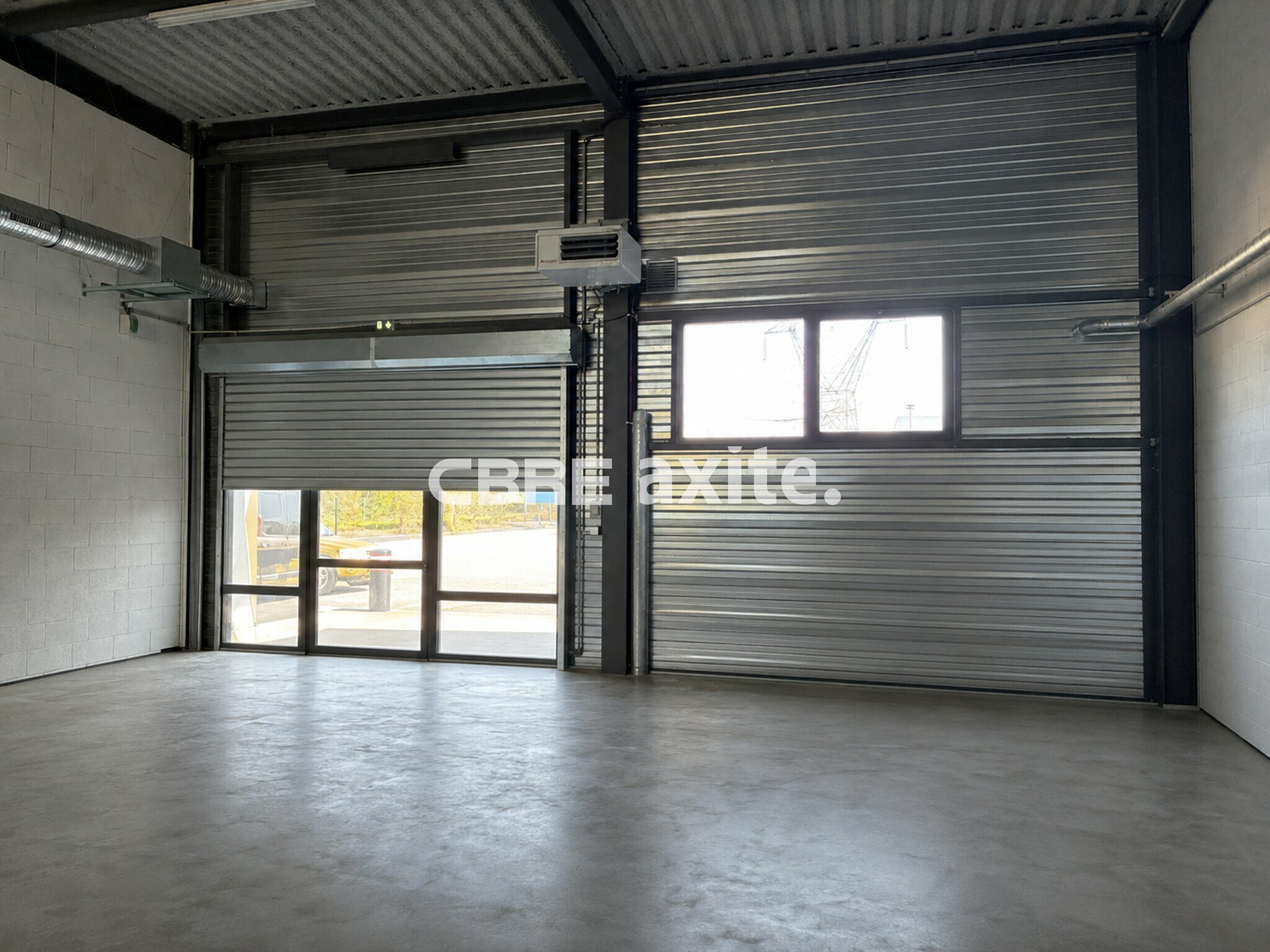 Local industriel  140m² ST GENIS POUILLY 01630 ST GENIS POUILLY
