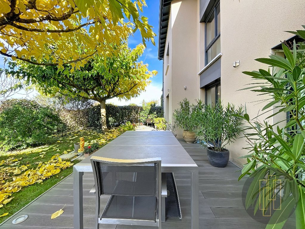 Maison 5 pièces 176 m² · à Saint-Pierre-la-Palud · 176 m² · 585 000 €