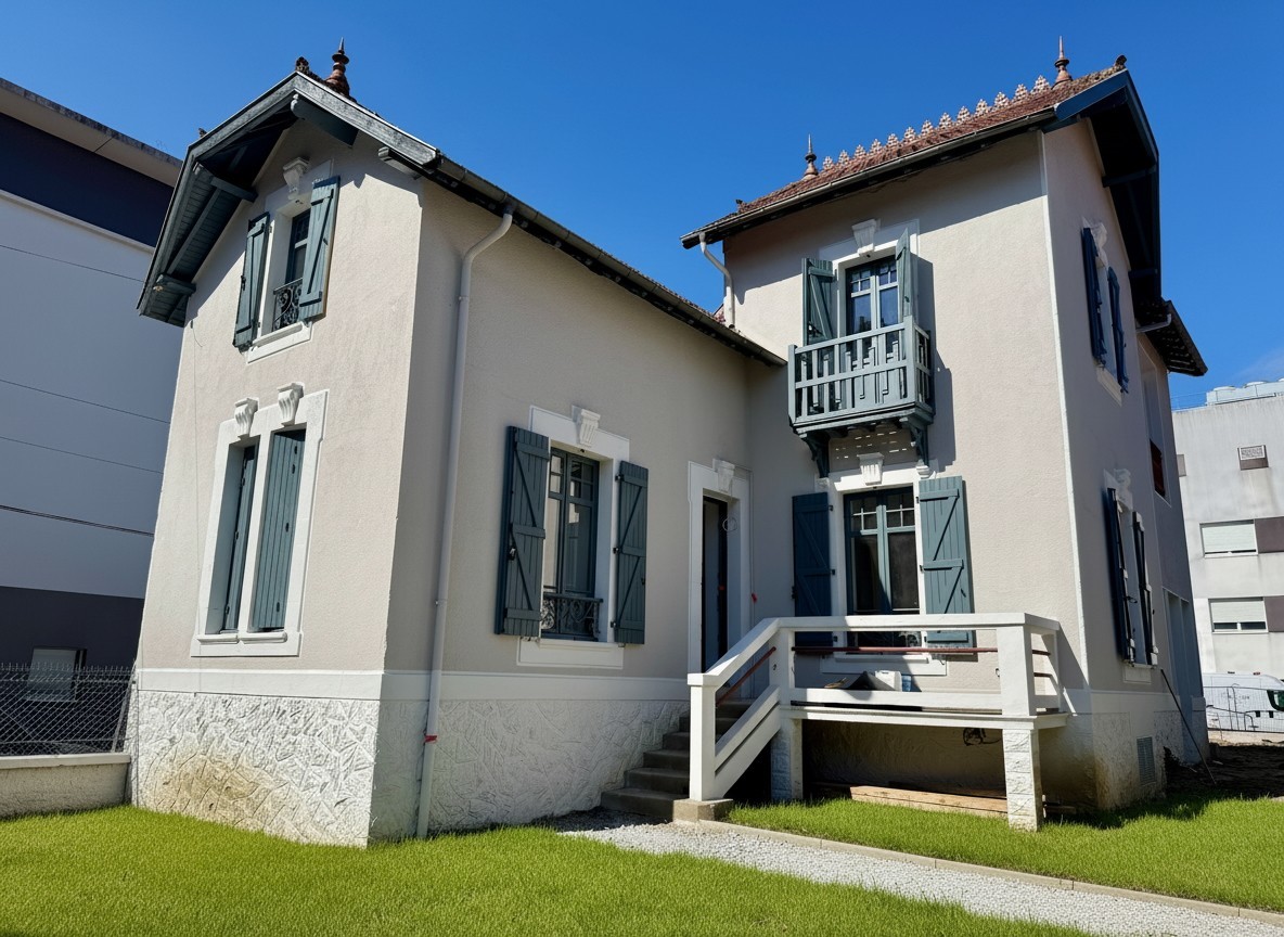 Maison 5 pièces 138m² PAU 64000 PAU