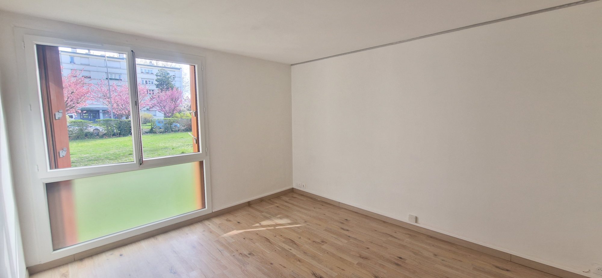Appartement 3 pièces 52m² CHOISY LE ROI 94600 photo 3