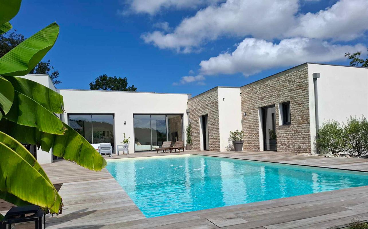 Maison 6 pièces 220 m² · à Ramasse · 220 m² · 980 000 €
