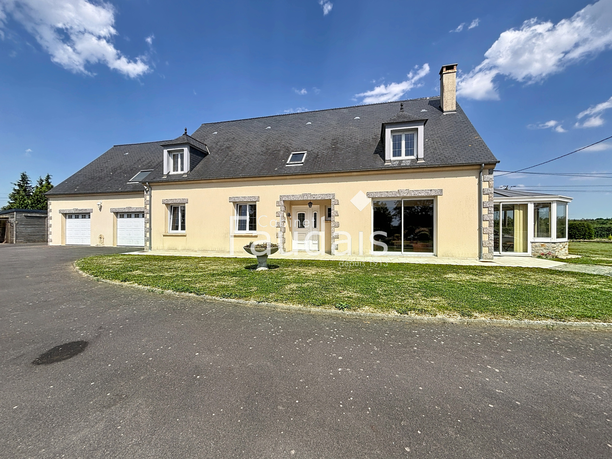 Maison 7 pièces 210 m² · à Denneville · 210 m² · 391 000 €