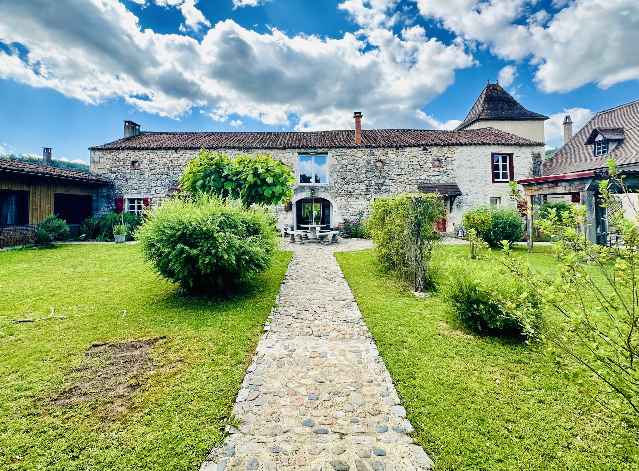 Maison 12 pièces 400 m² · à Larnagol · 400 m² · 697 000 €