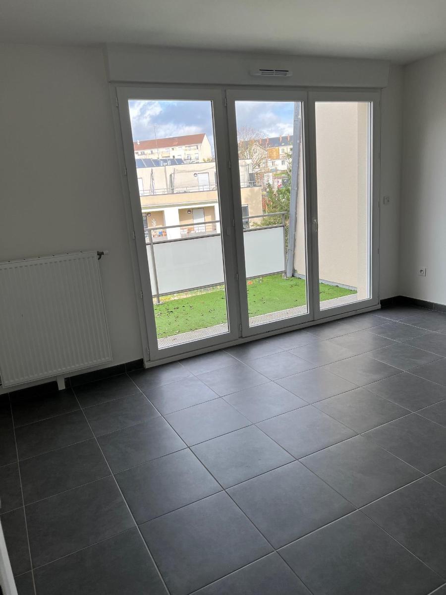 Appartement 2 pièces 42m² MELUN 77000 photo 2